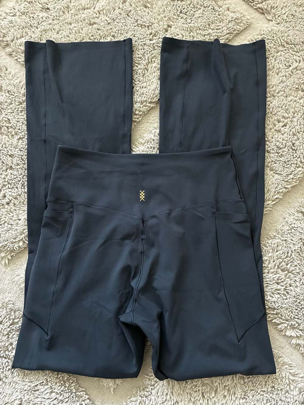 Rhone Women's High-Rise Flare Yoga Pants with Side Pockets Large